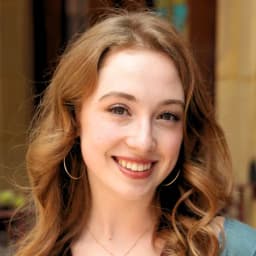 Violet Comer